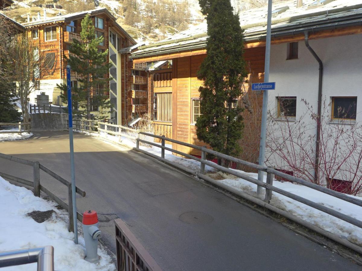 Apartment Sungold-1 By Interhome Zermatt Exterior photo